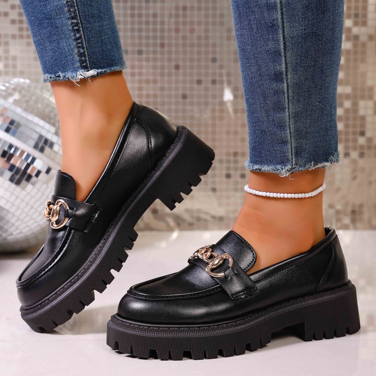 Chain Decor Round Toe Loafers