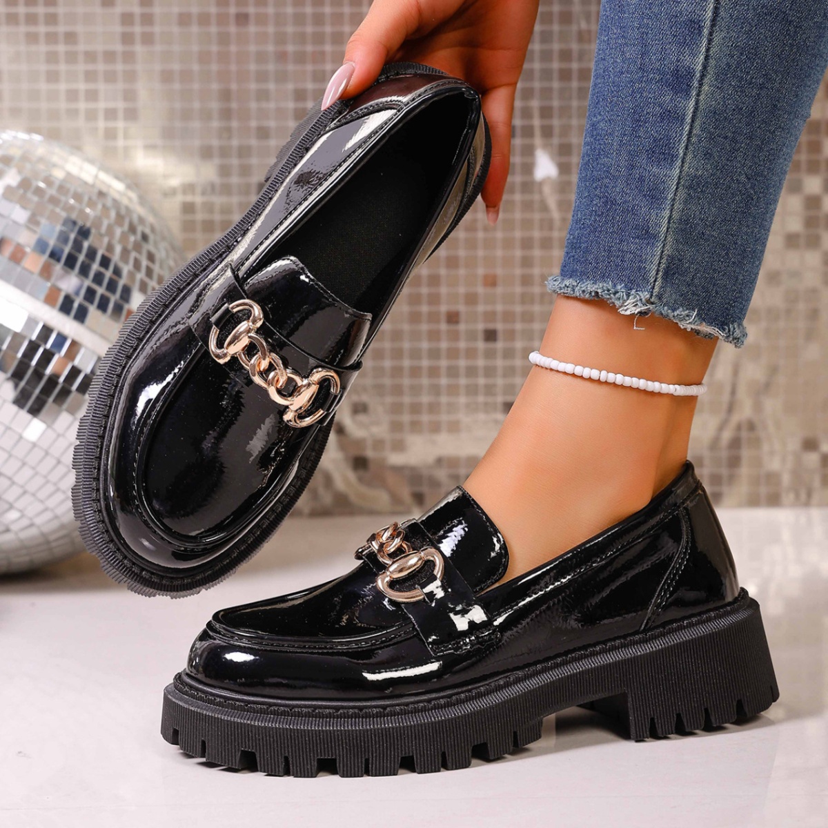Chain Decor Round Toe Loafers
