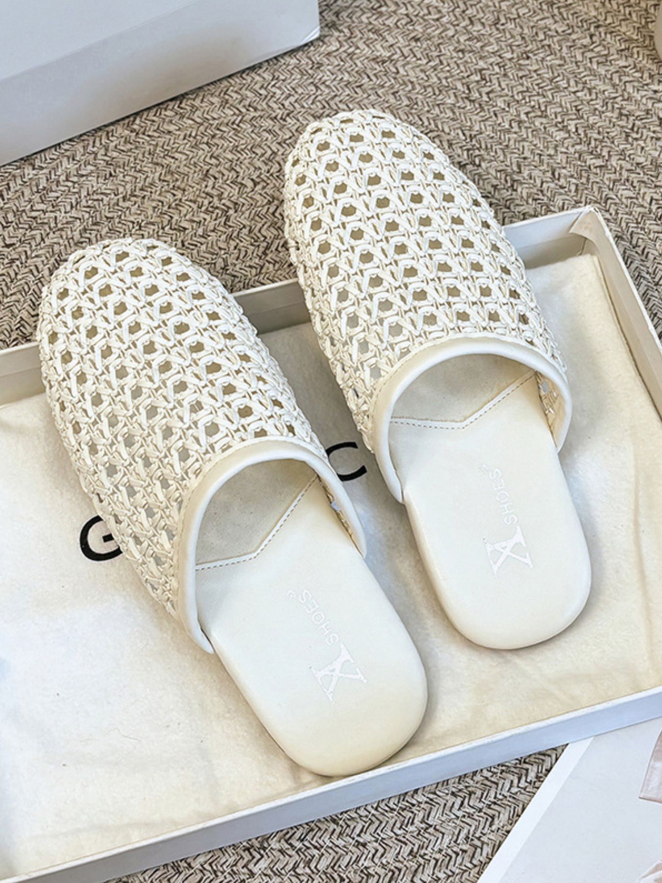 Woven Breathable Flat Mule Sandals