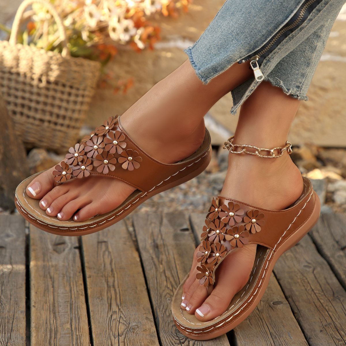 Toe Post Flats Sandals