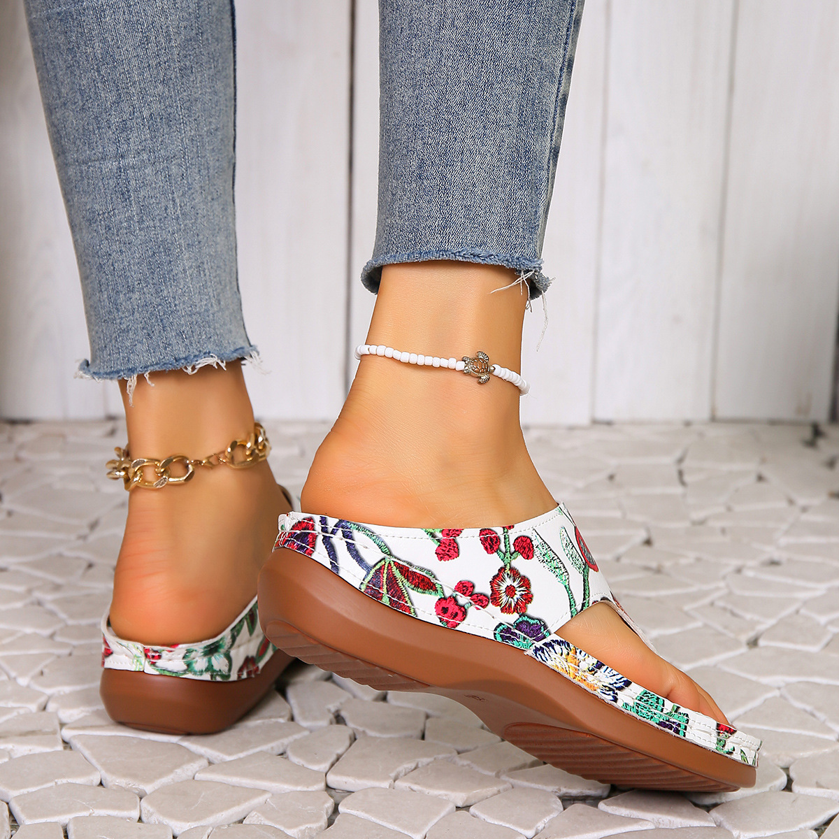 Floral Print Toe Post Sandals