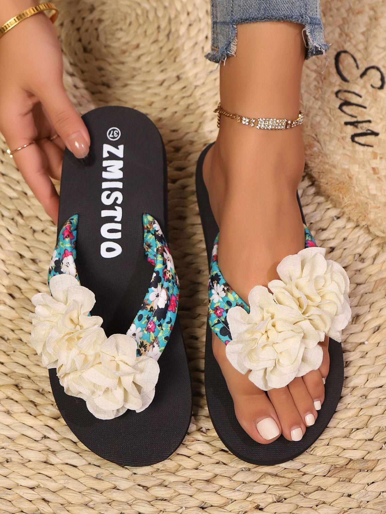 Flower Toe Post Platform Sandals