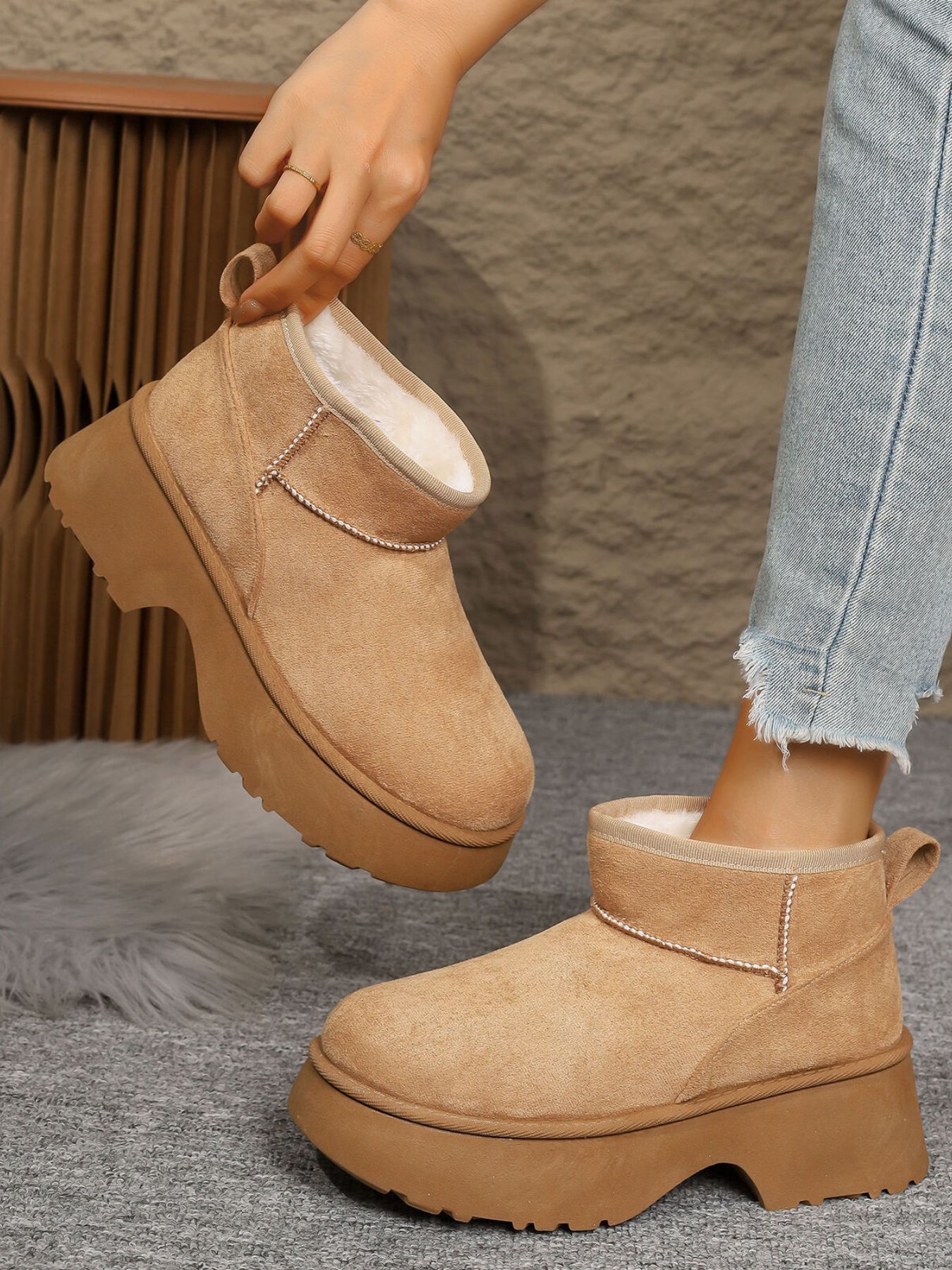 Round Toe Platform Boots