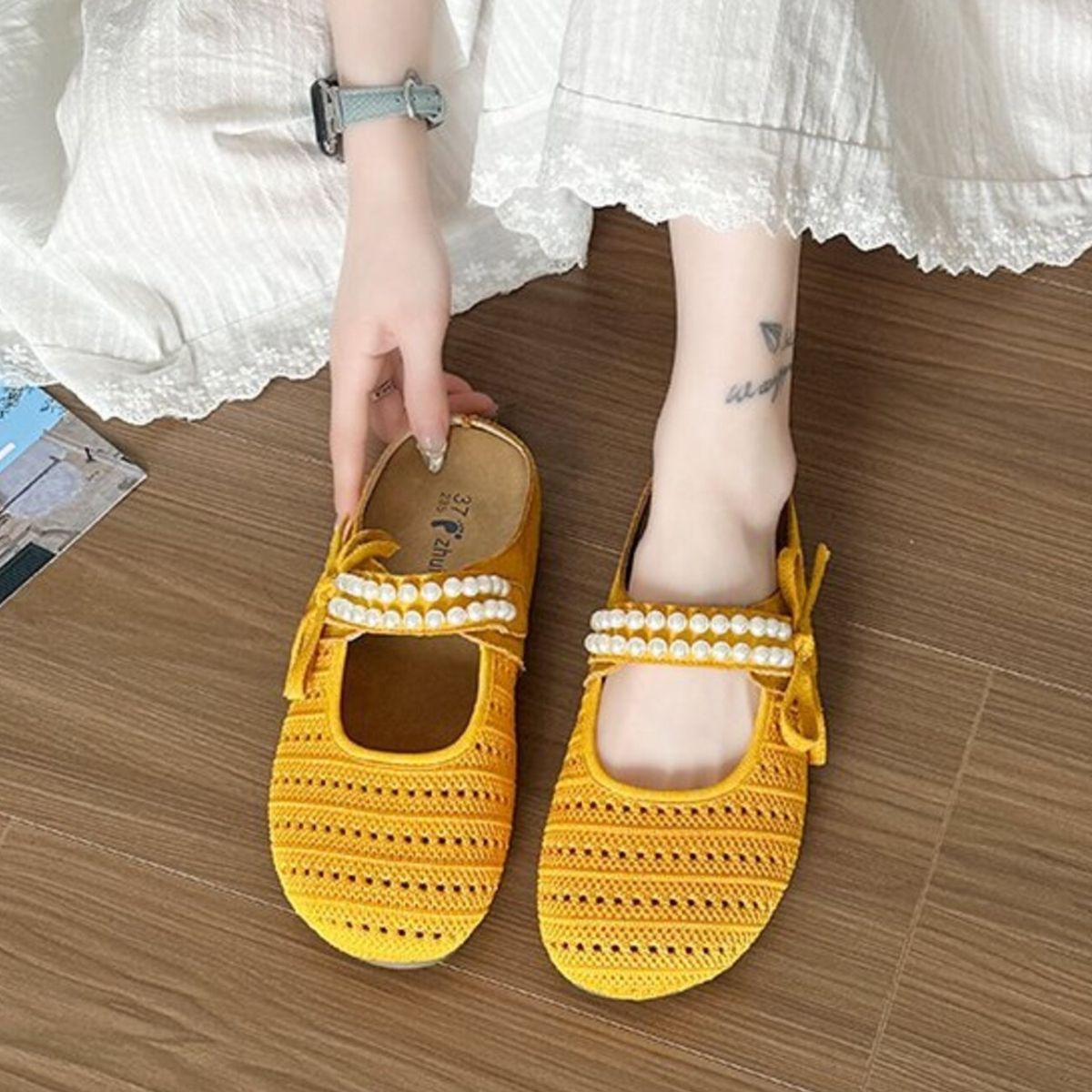 Hollow Out Round Toe Flat Slip-Ons