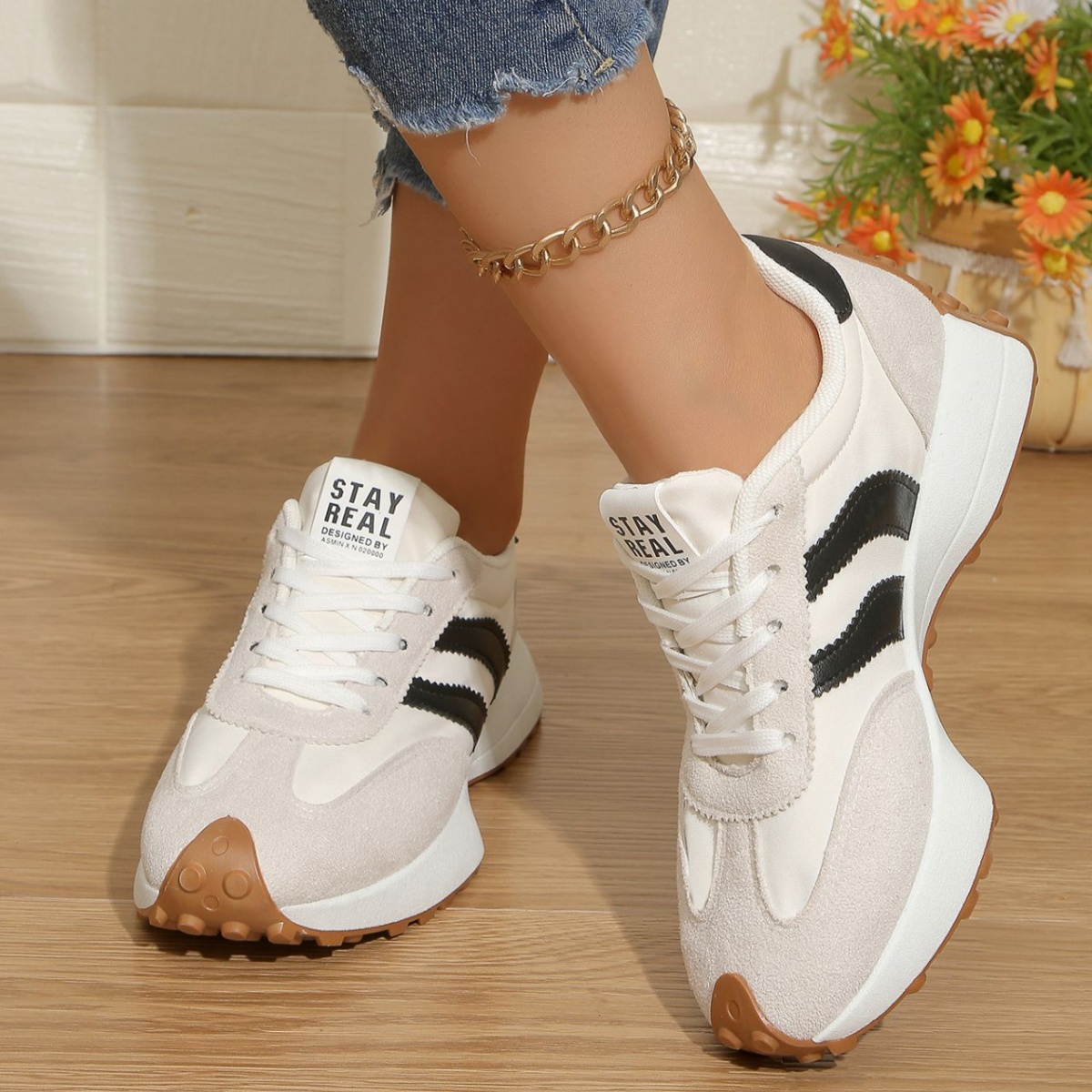 Round Toe Lace Up Sneakers