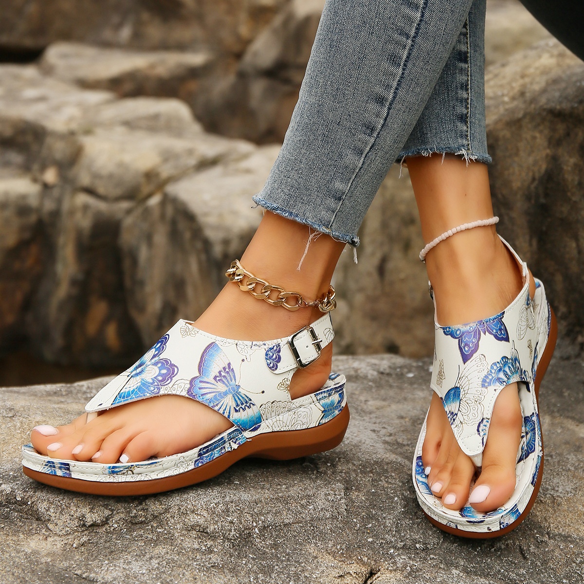 Toe Post Wedge Sandals