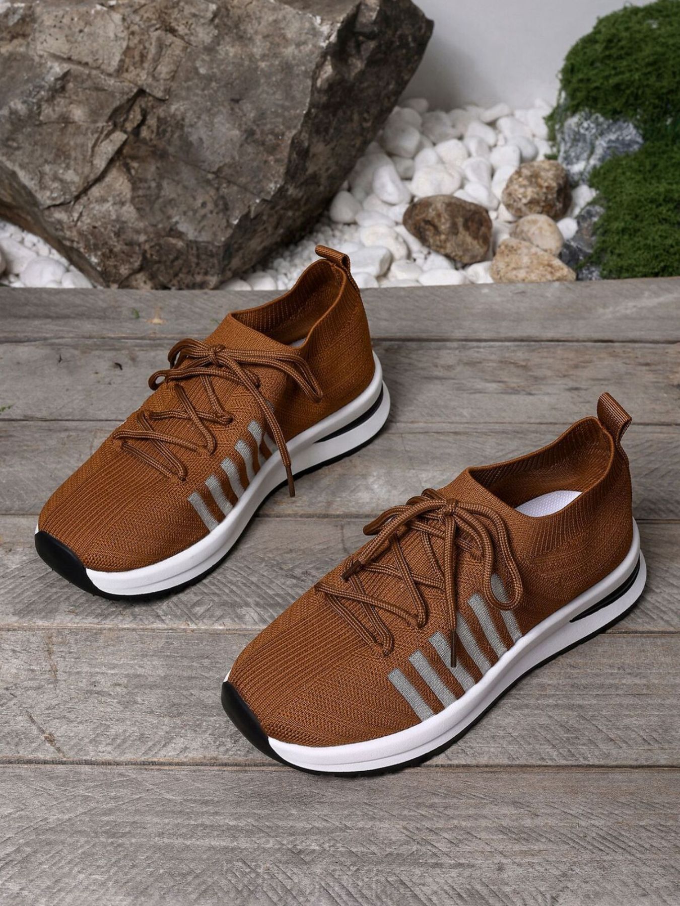Round Toe Lace Up Athletic
