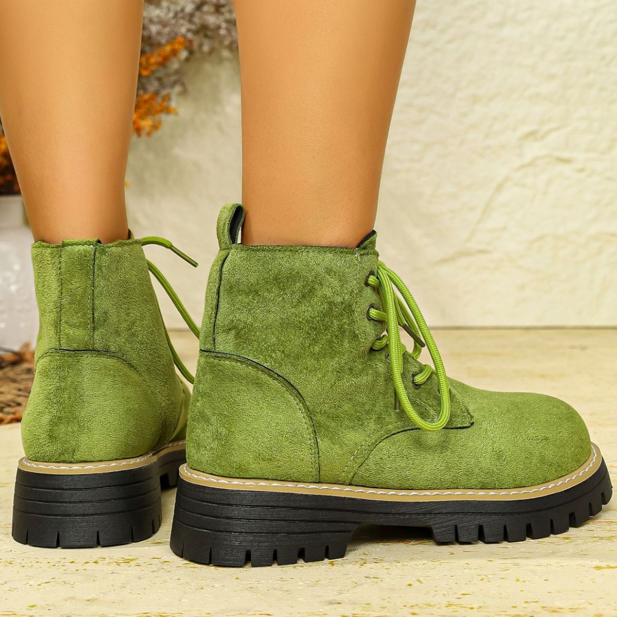 Round Toe Lace Up Boots