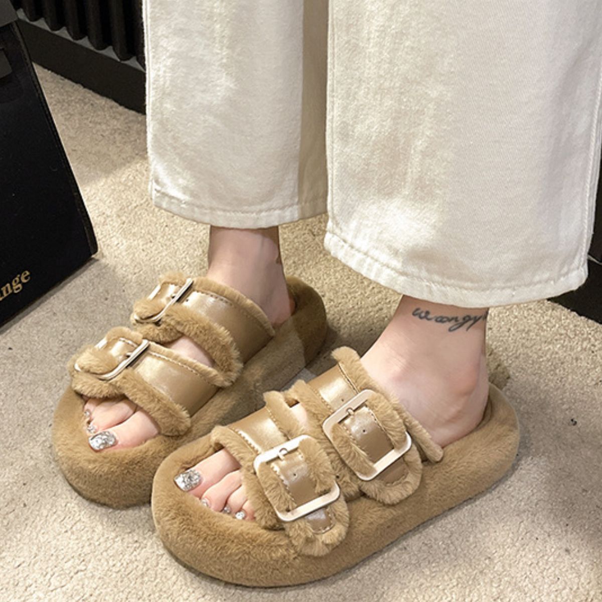 Fuzzy Buckle Detail Slippers