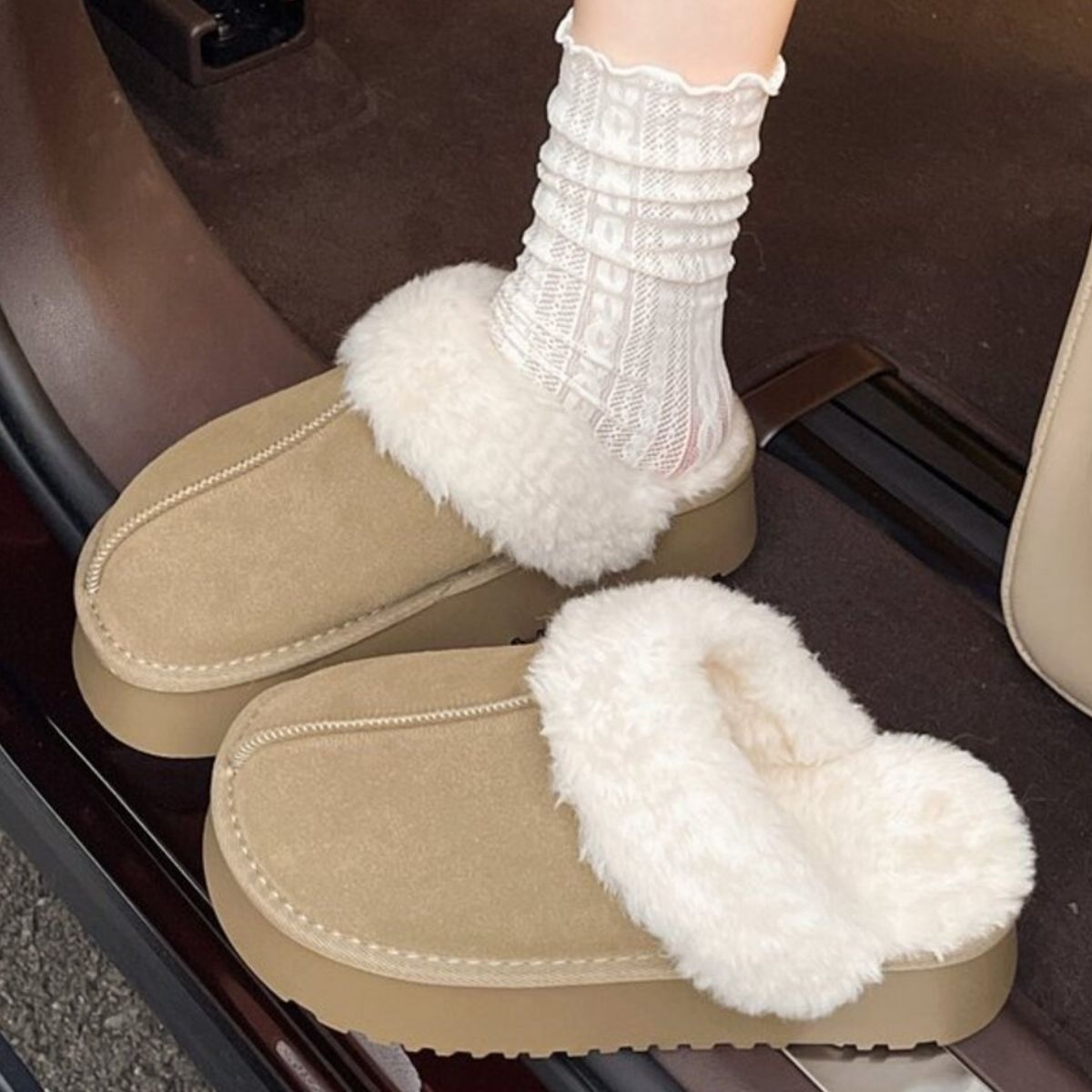Round Toe Platform Slippers