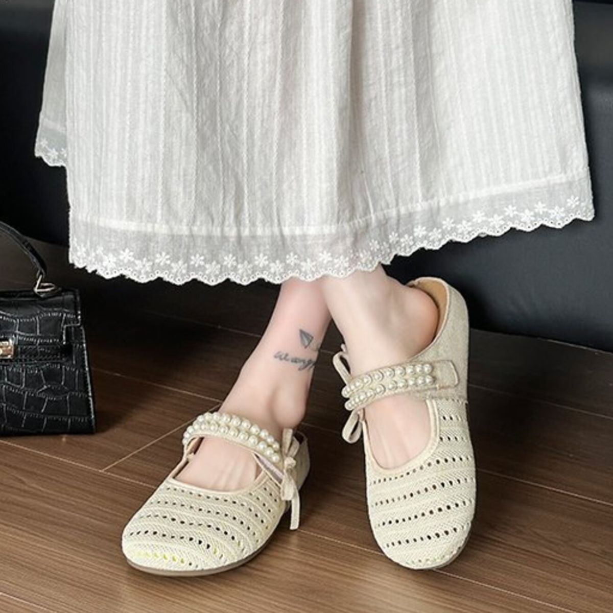 Hollow Out Round Toe Flat Slip-Ons