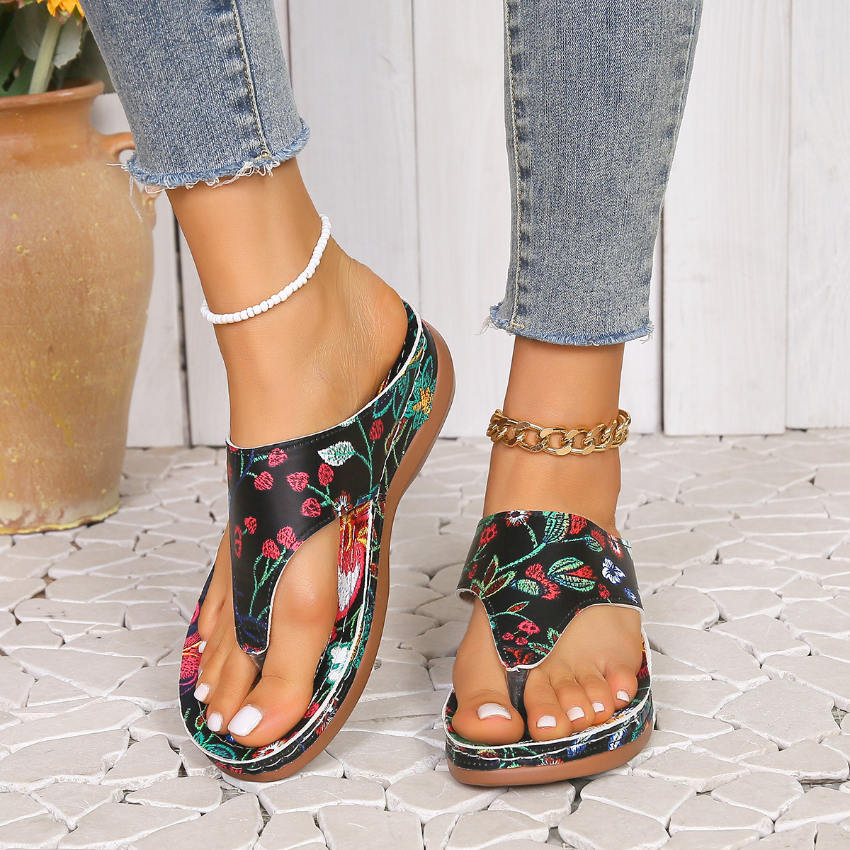 Floral Print Toe Post Sandals