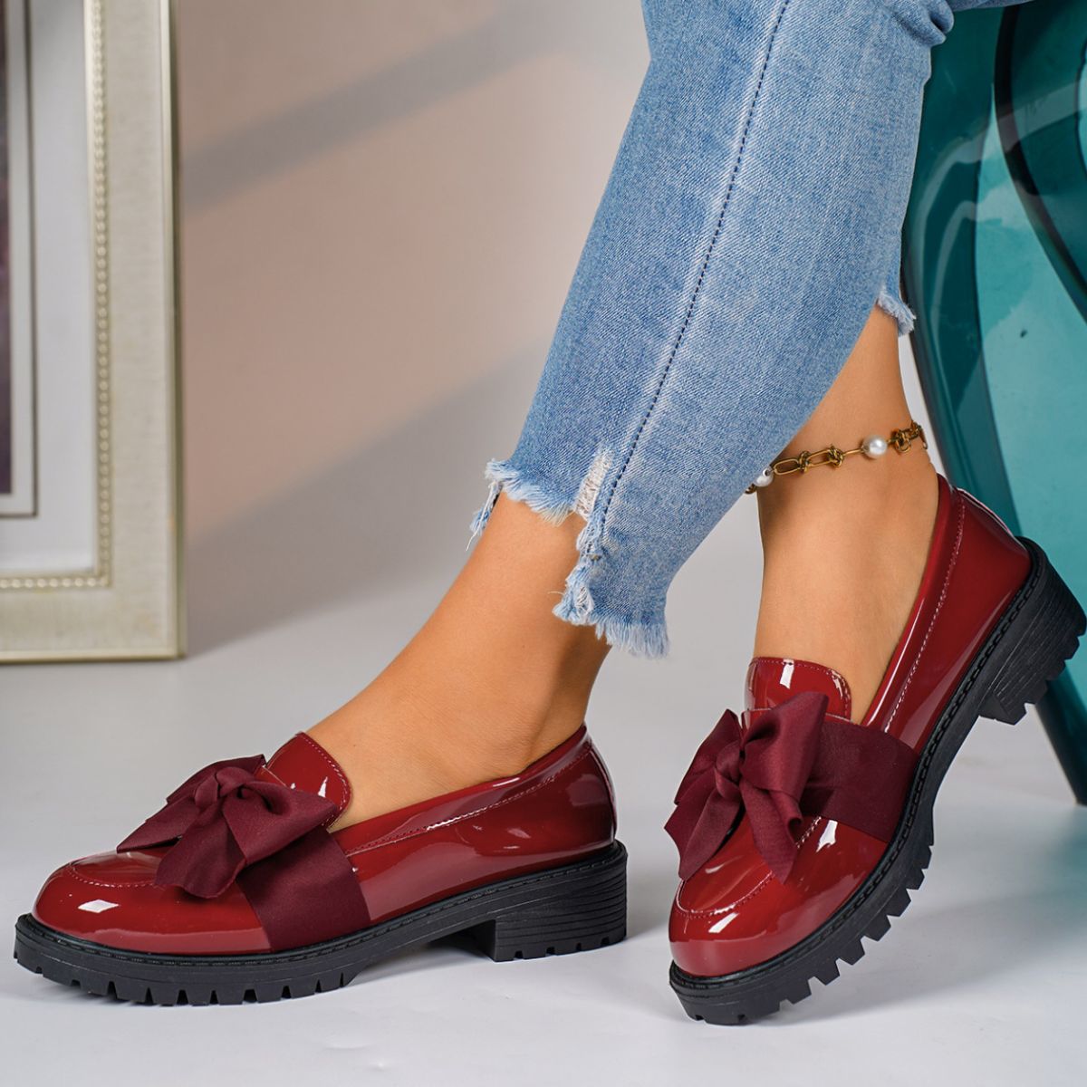 Bow Round Toe Loafers