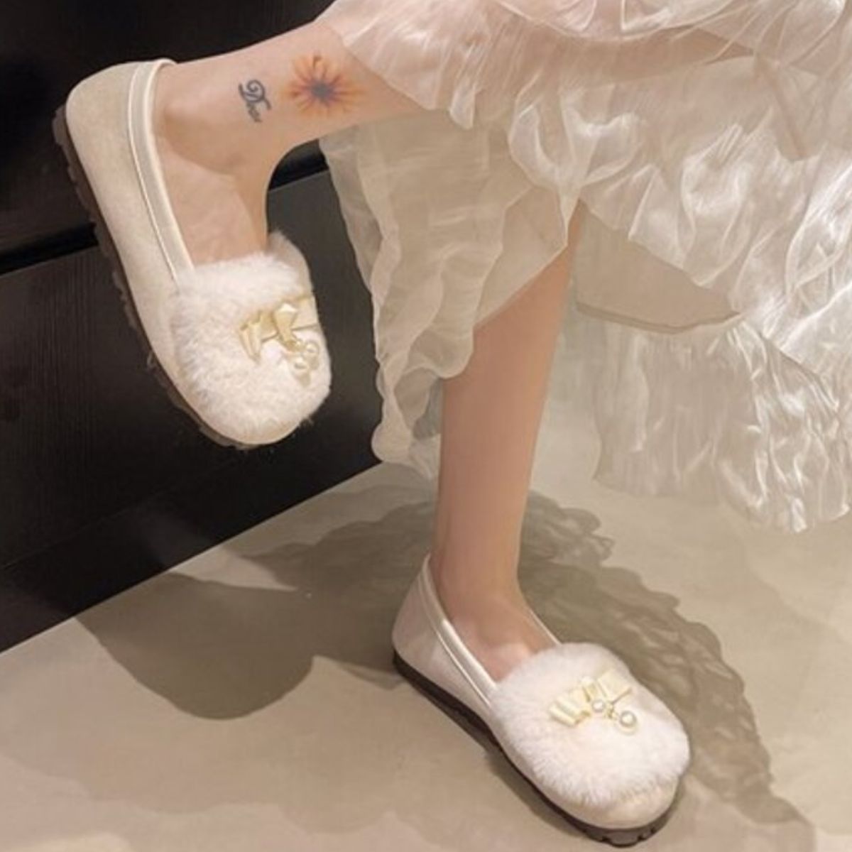 Fuzzy Pearl Bowknot Slip-Ons
