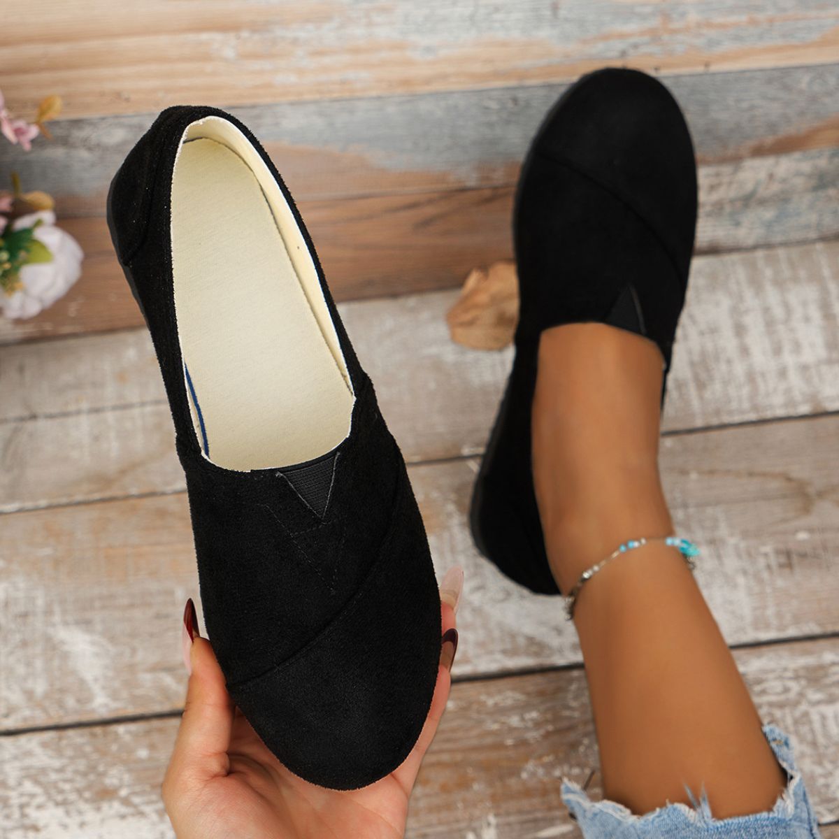 Round Toe Flats Slip-Ons
