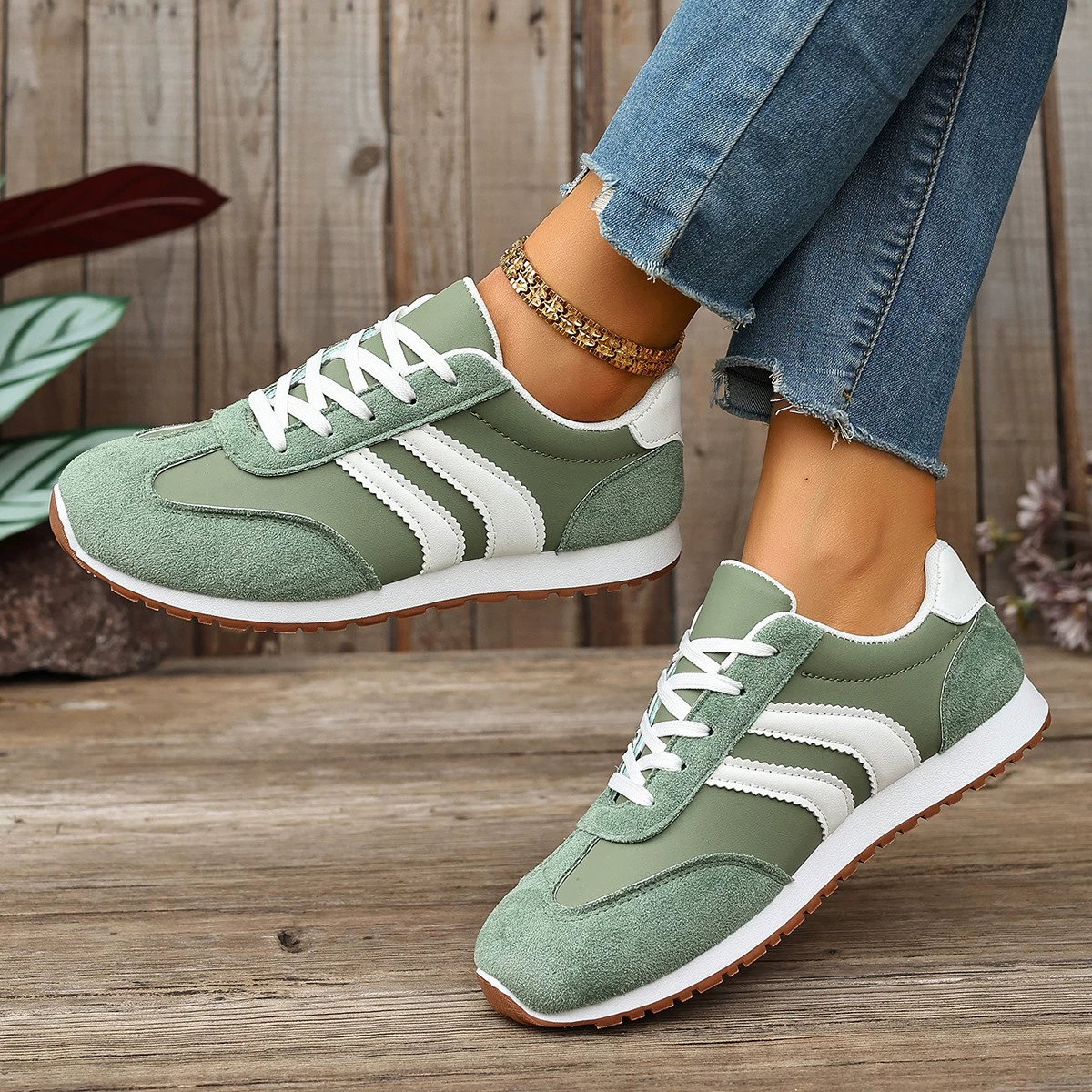 Striped Lace-Up Casual Sneakers