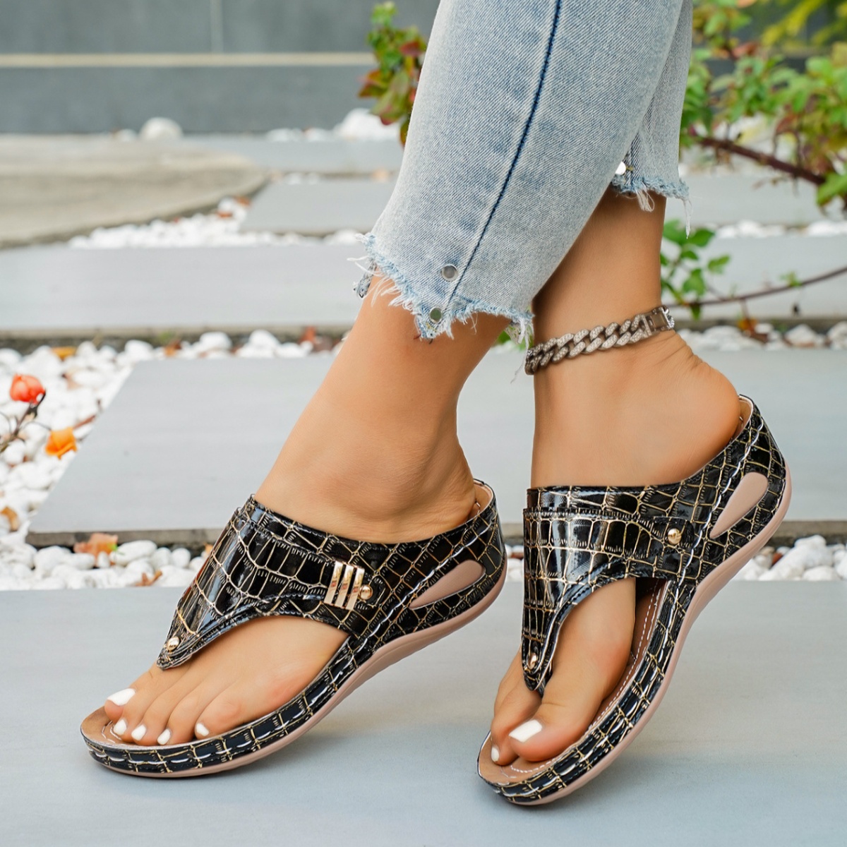 Toe Post Wedge Sandals