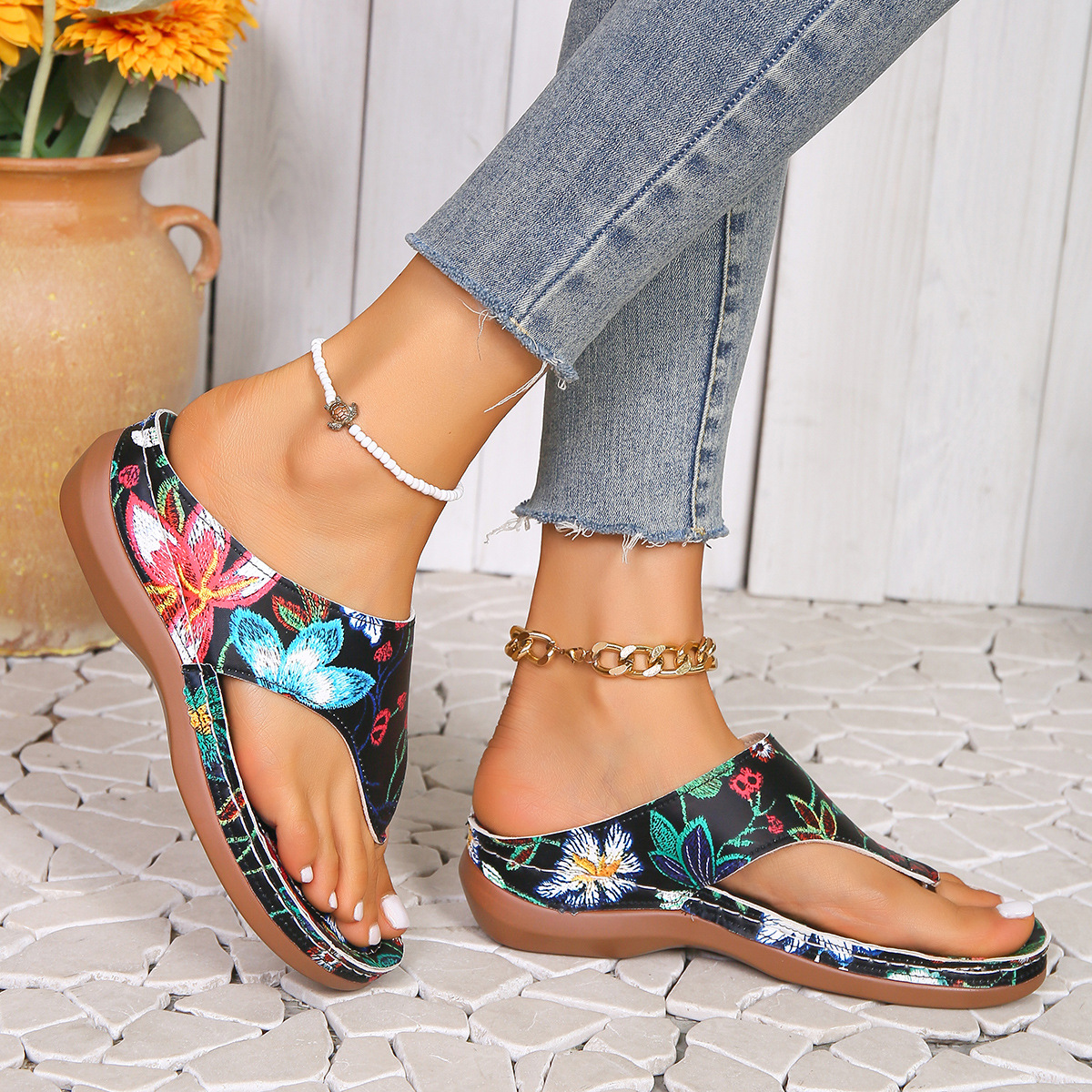Floral Print Toe Post Sandals