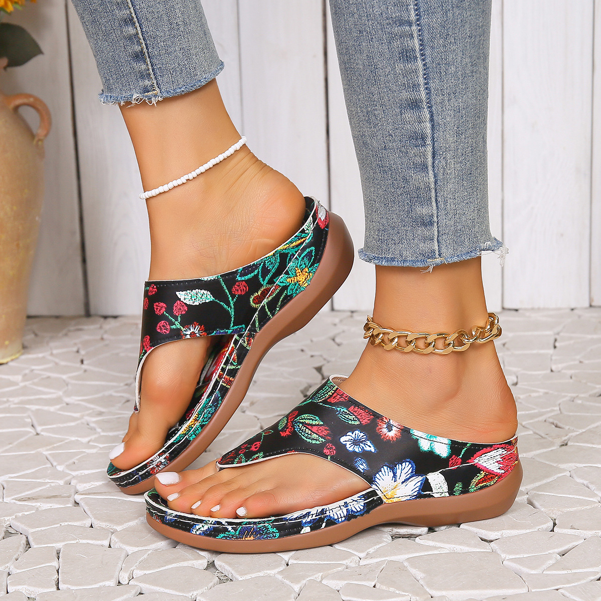 Floral Print Toe Post Sandals