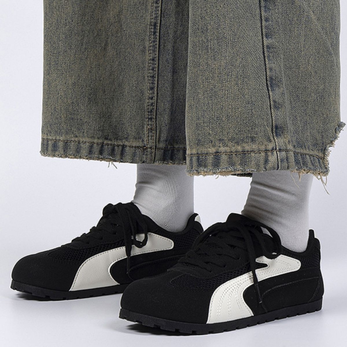 Contrast Lace Up Casual Sneakers