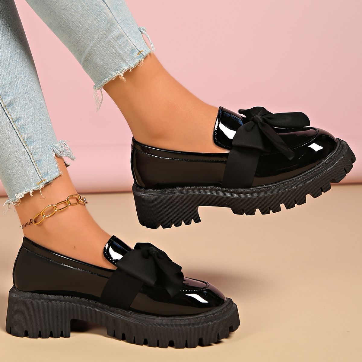 Bow Decor Round Toe Loafers