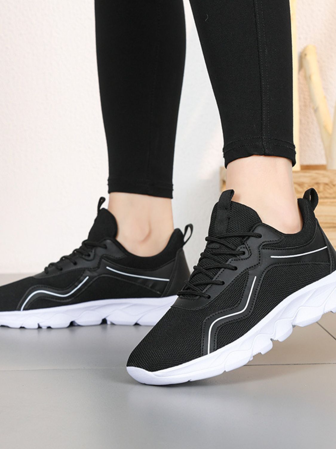 Lace Up Mesh Round Toe Platform Athletic
