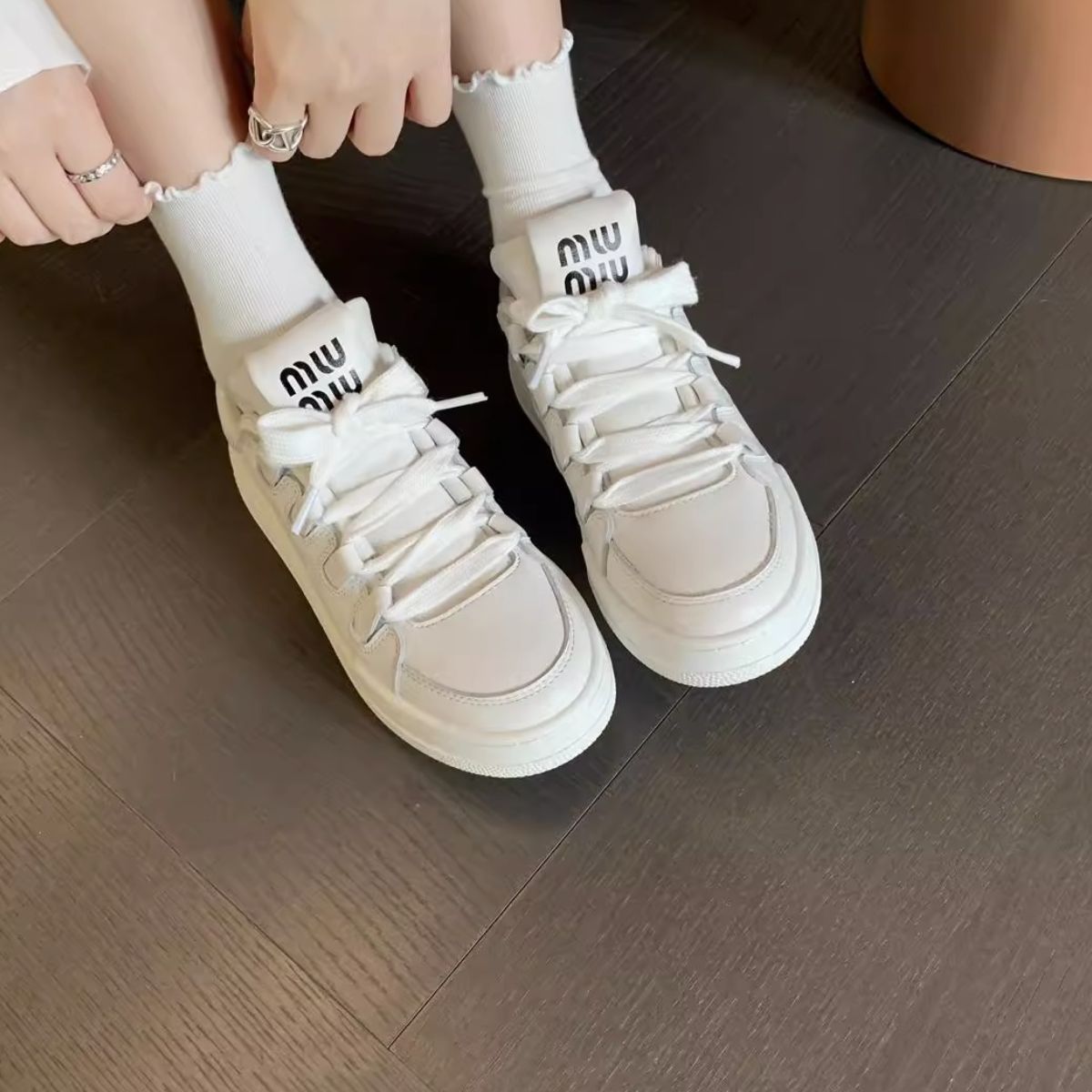 Lace Up Round Toe Sneakers