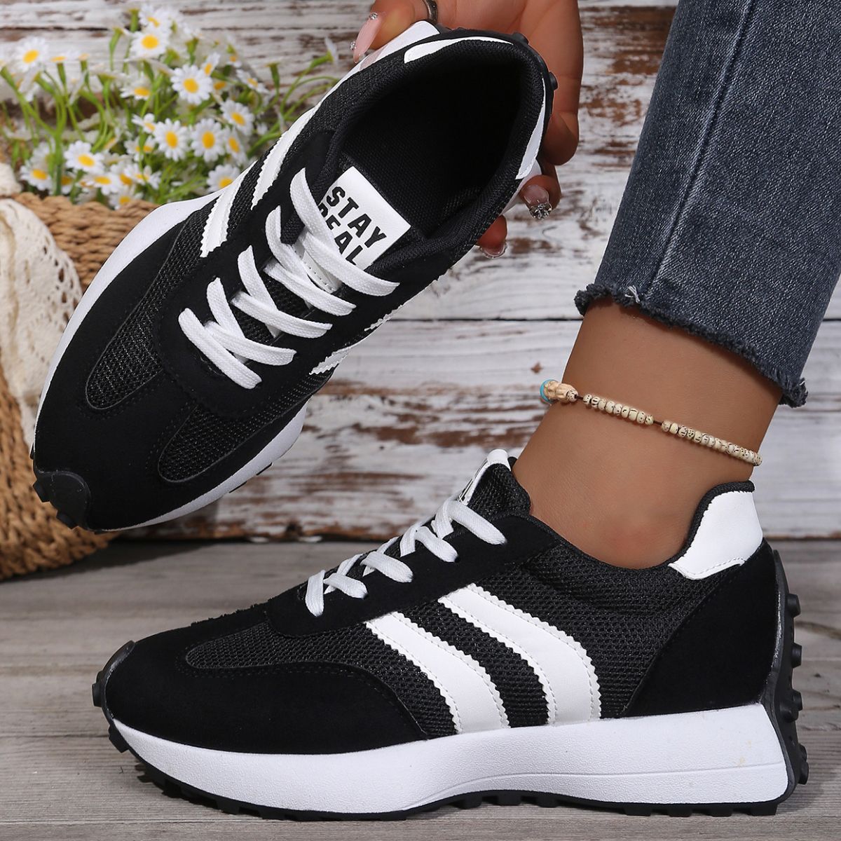 Lace Up Round Toe Sneakers