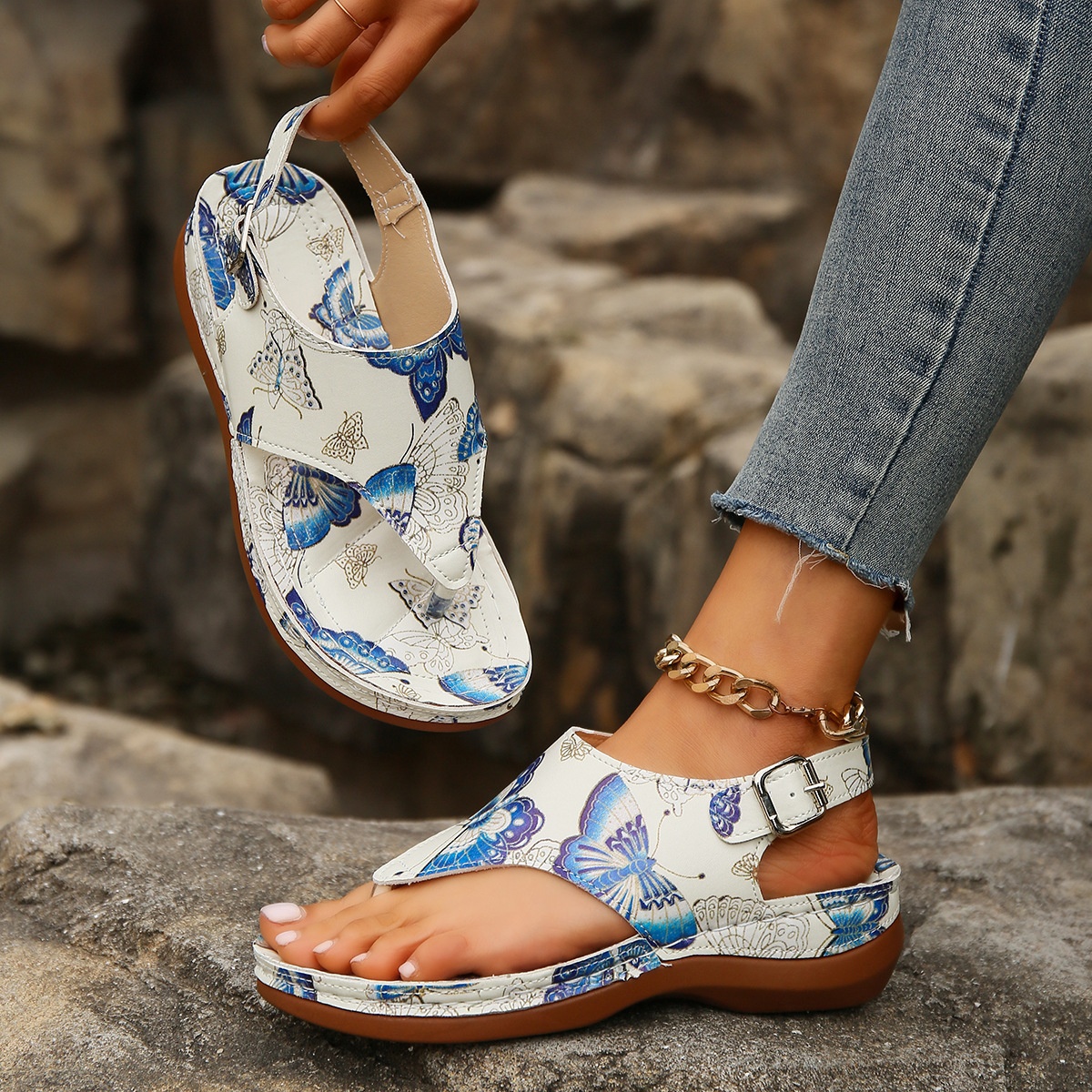 Toe Post Wedge Sandals