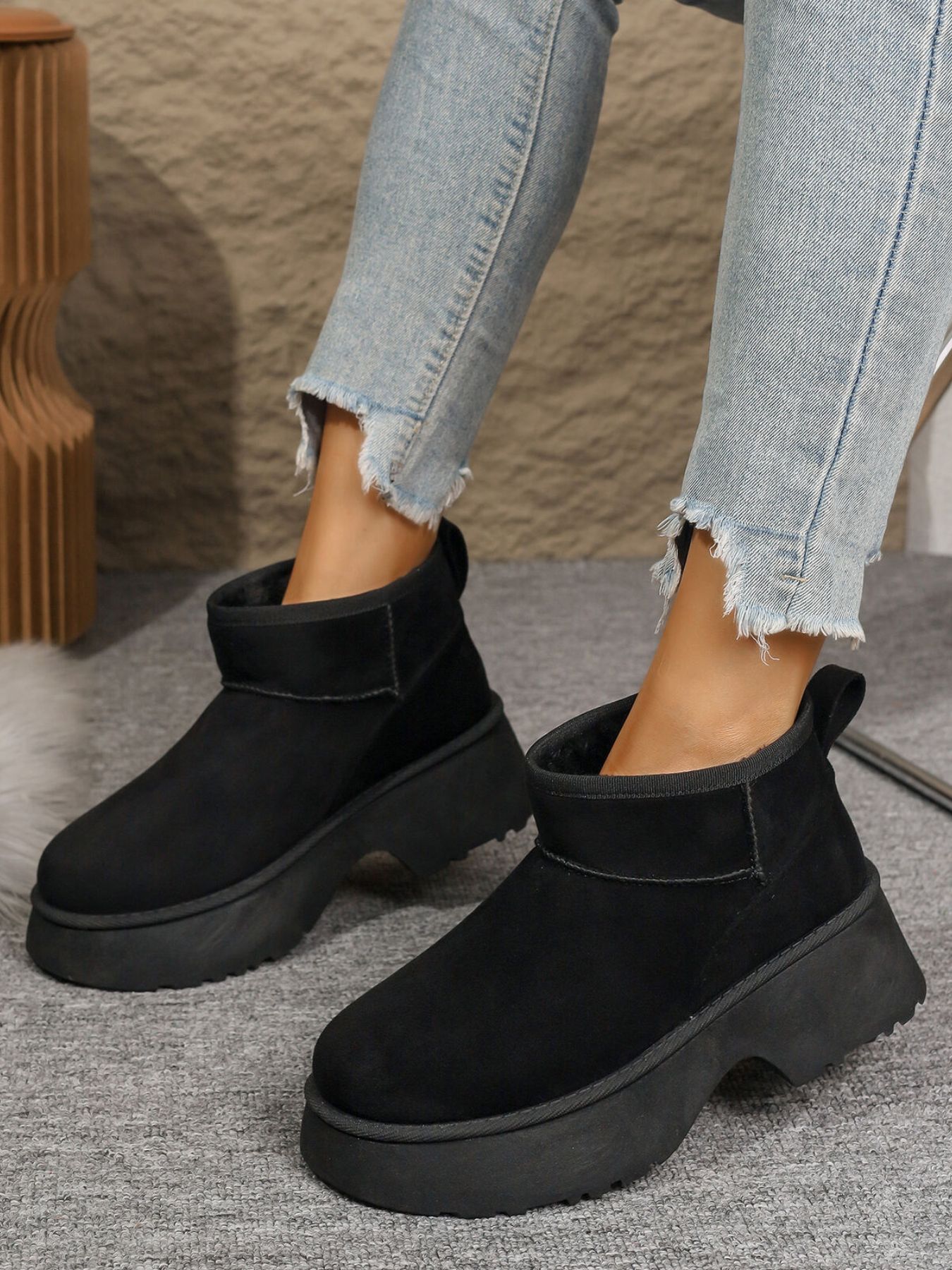 Round Toe Platform Boots