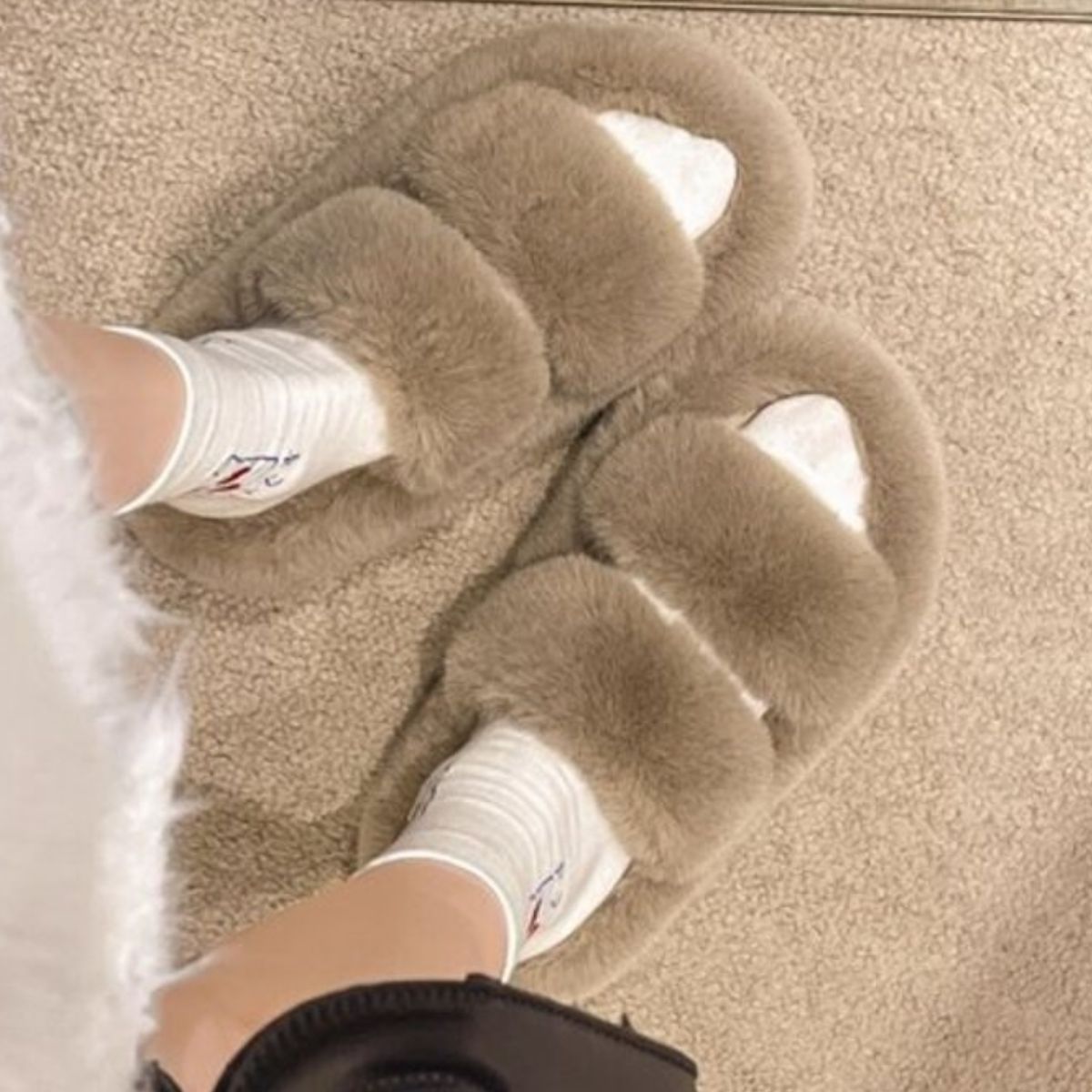 Fuzzy Open Toe Slippers
