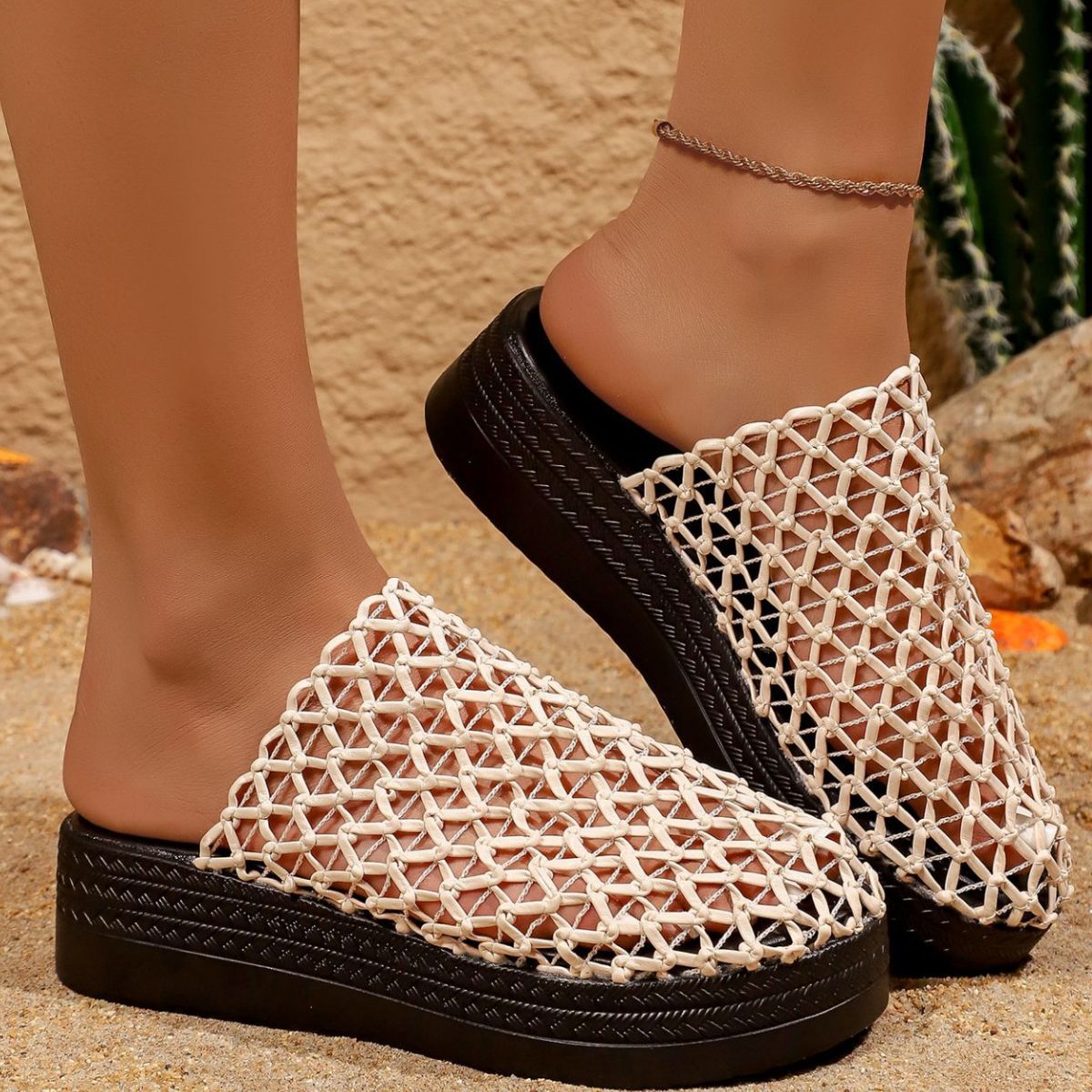 Round Toe Platform Sandals