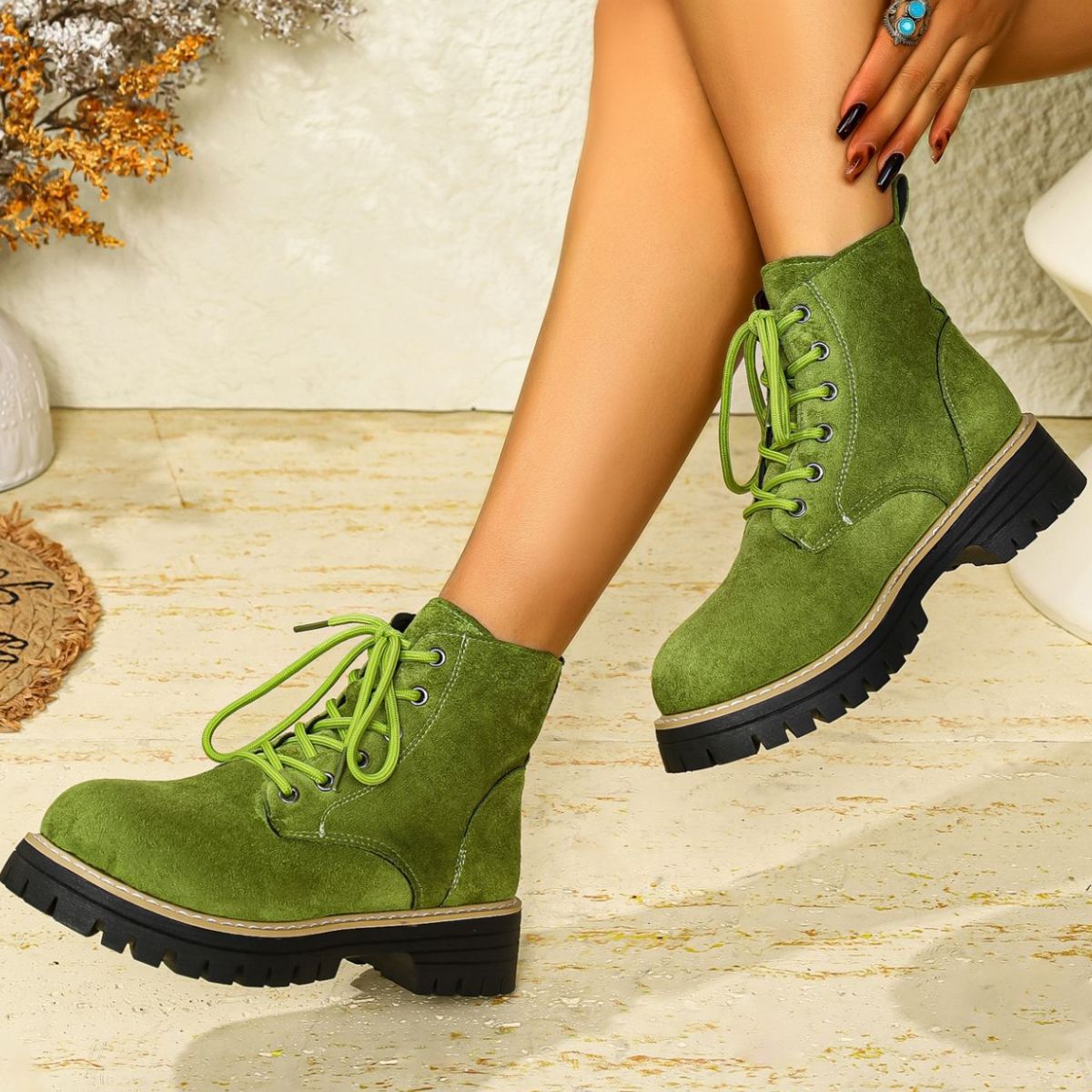 Round Toe Lace Up Boots