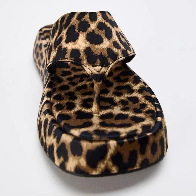 Leopard Toe Post Sandals