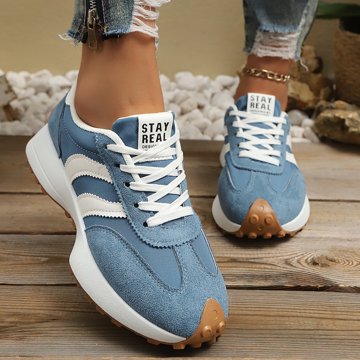 Round Toe Lace Up Sneakers