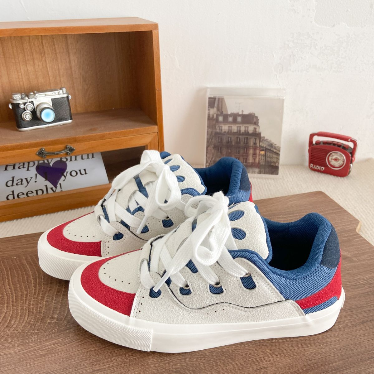 Contrast Lace Up Round Toe Flats Sneakers