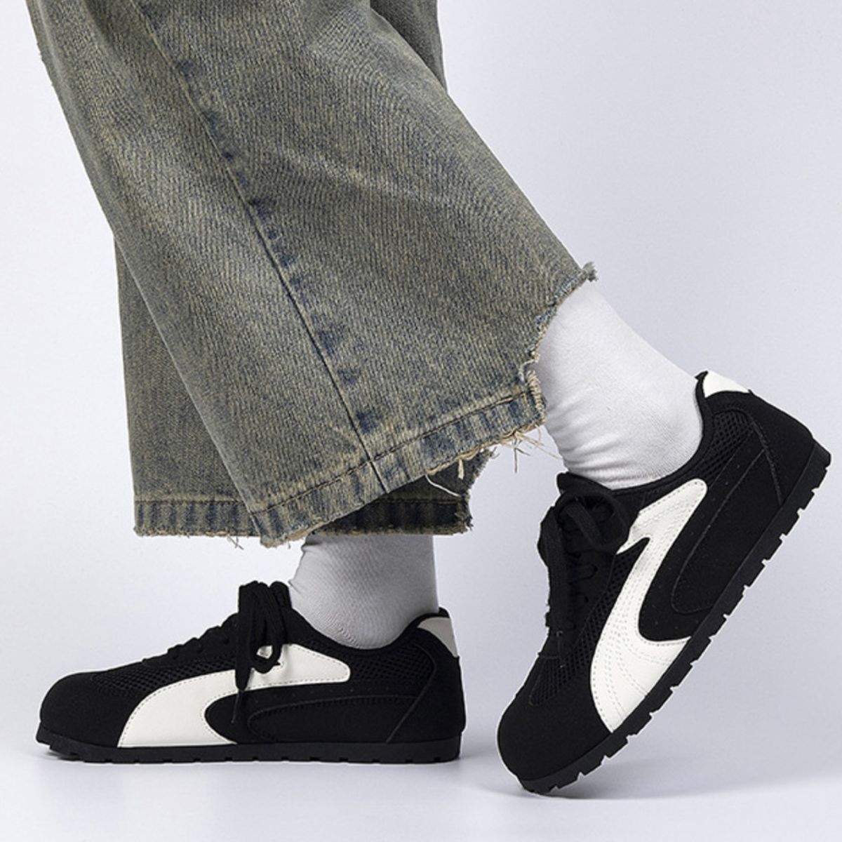Contrast Lace Up Casual Sneakers