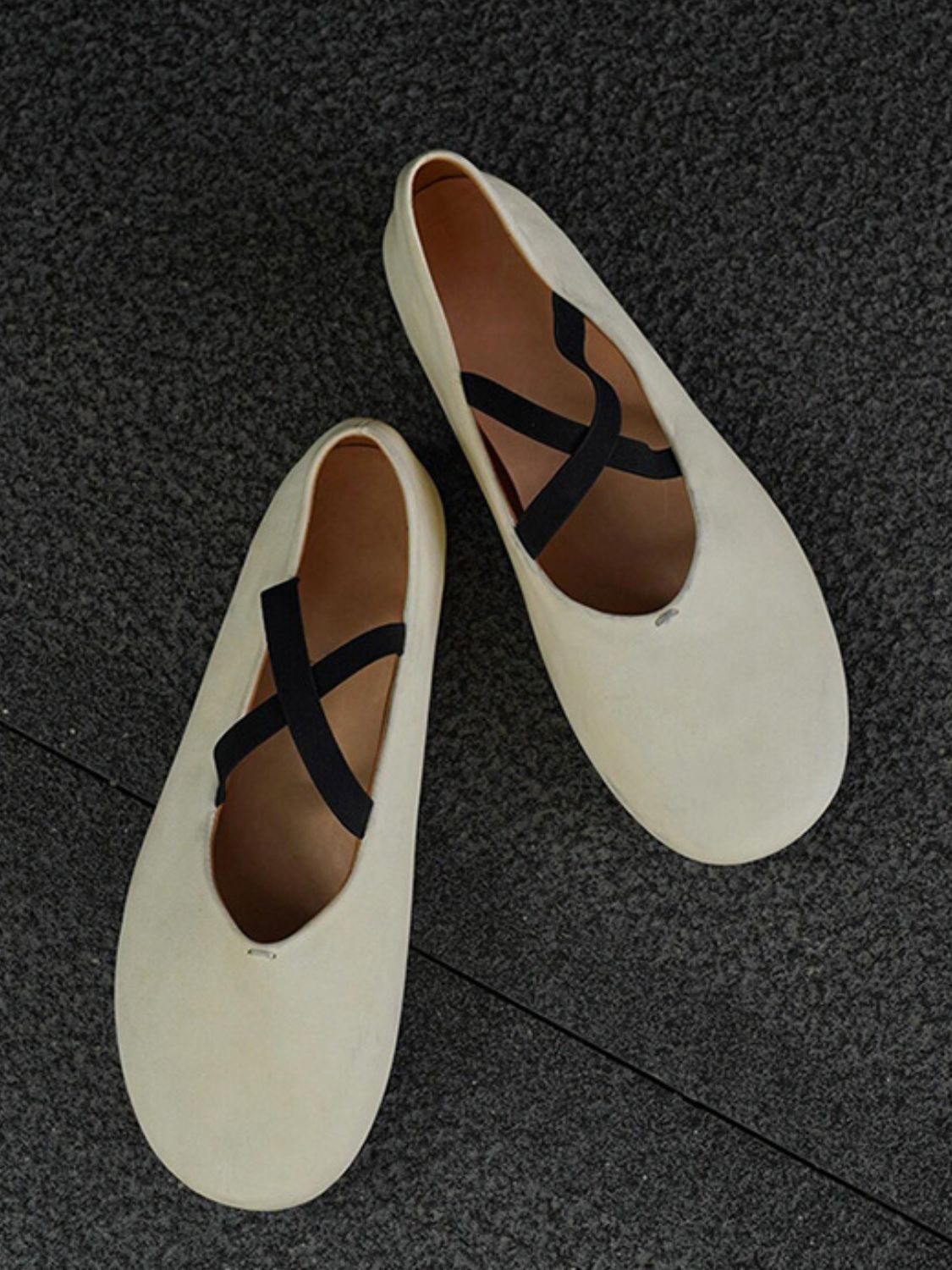 Crisscross Round Toe Flat Slip-Ons