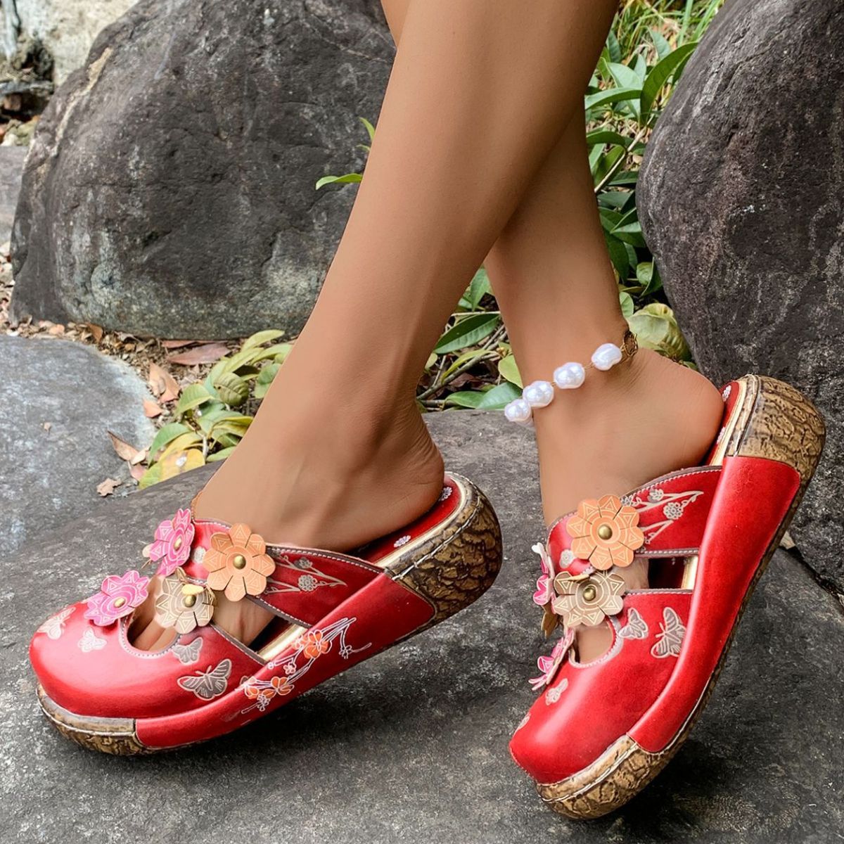 Round Toe Platform Sandals