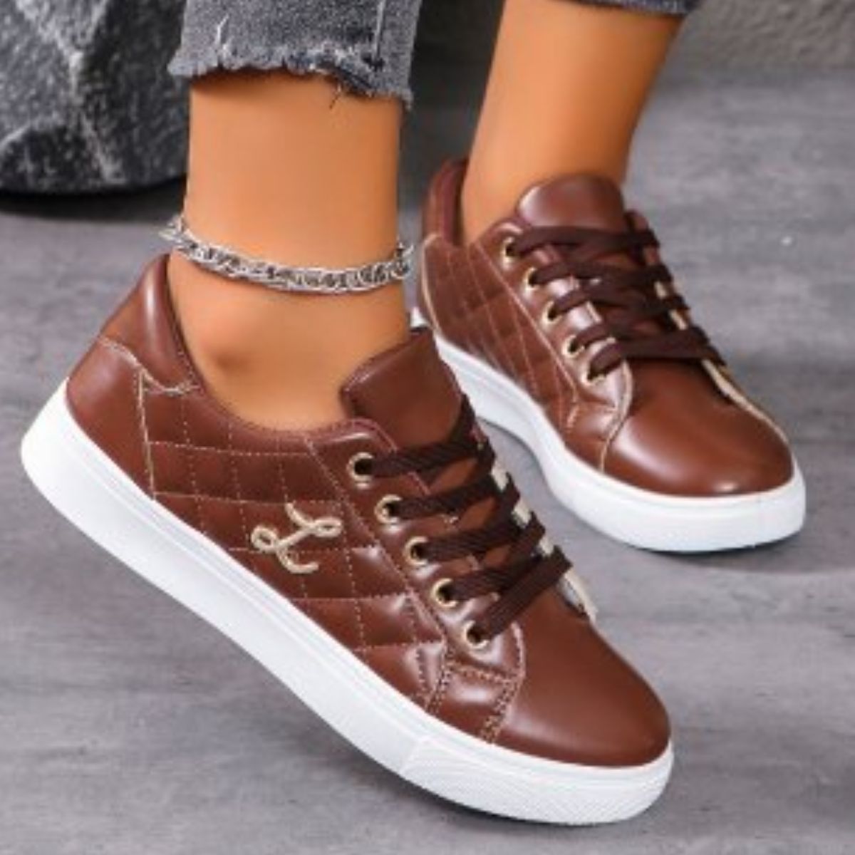 Lace Up Round Toe Sneakers