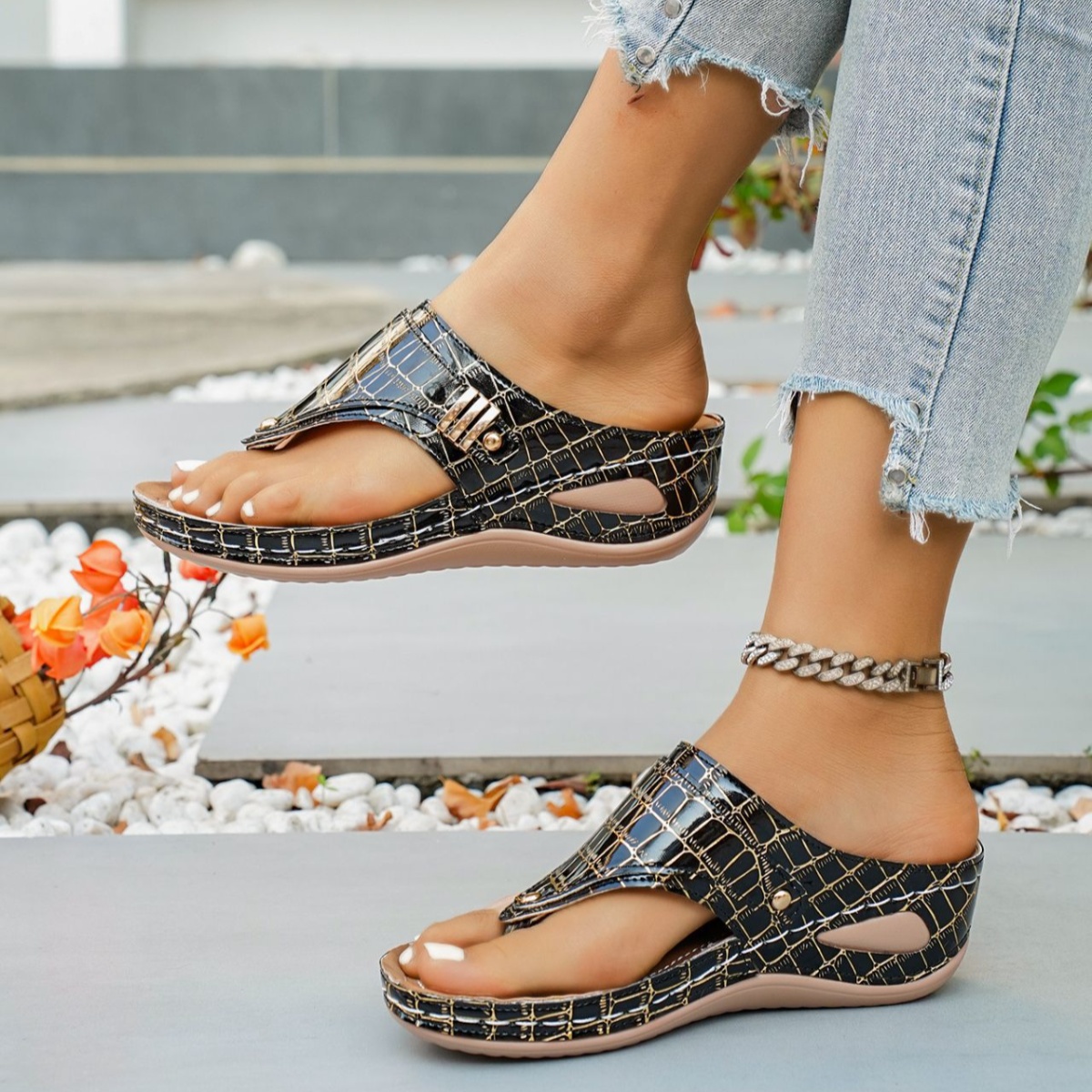 Toe Post Wedge Sandals