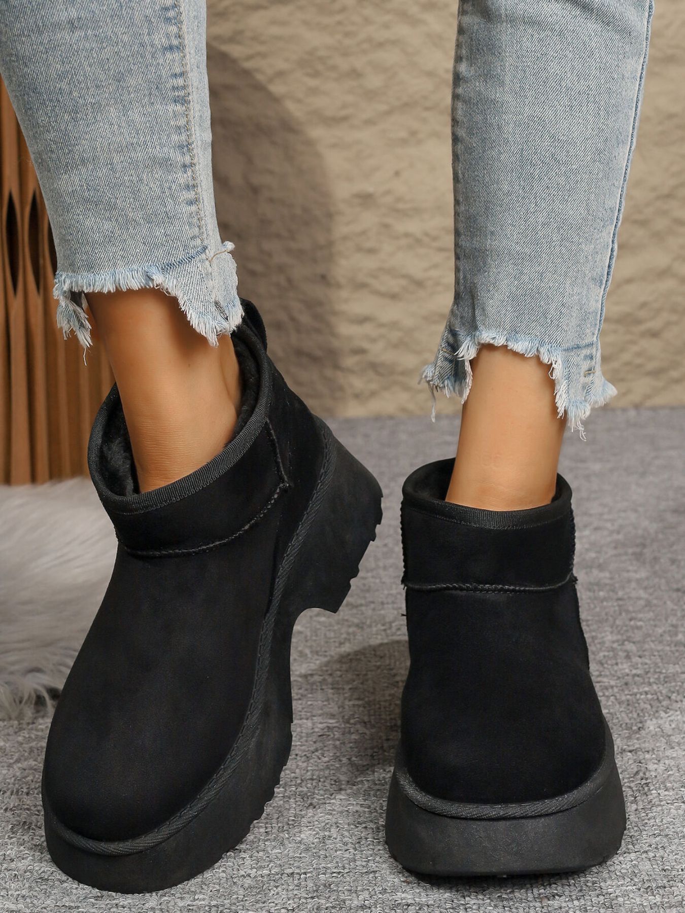 Round Toe Platform Boots