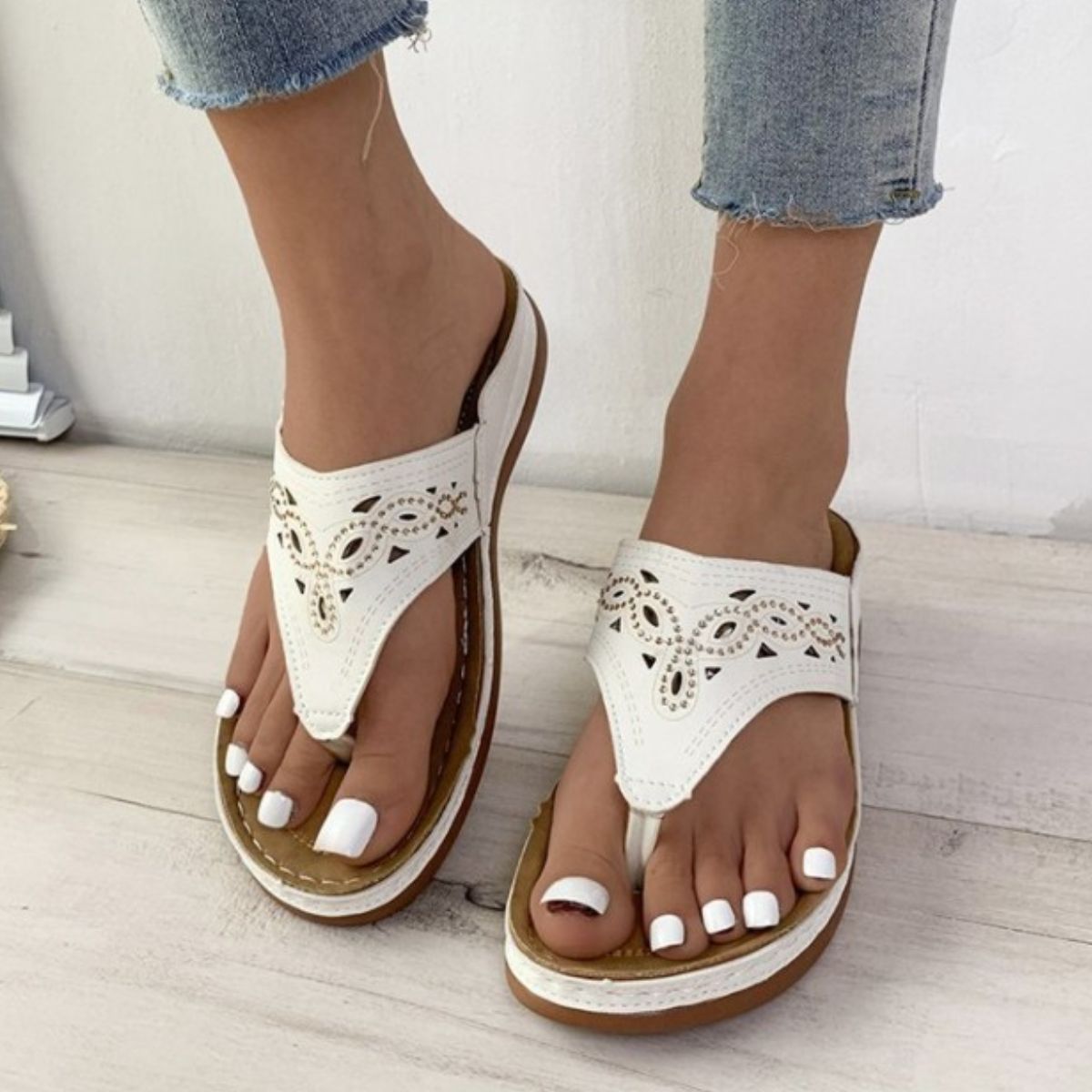 Toe Post Platform Sandals