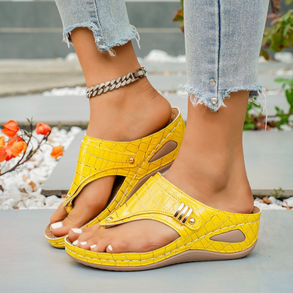 Toe Post Wedge Sandals