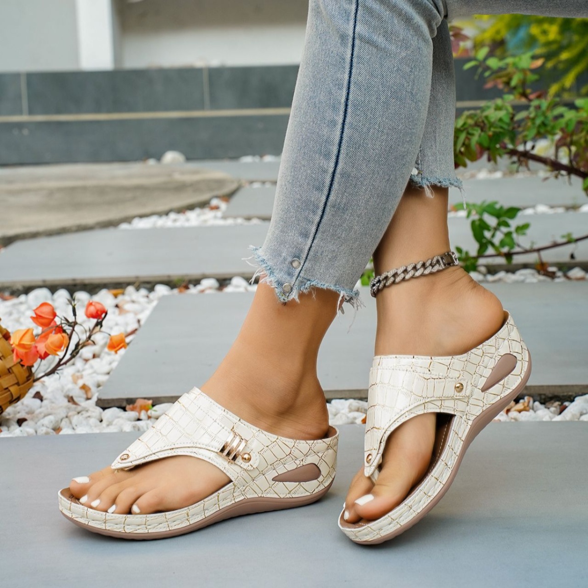 Toe Post Wedge Sandals
