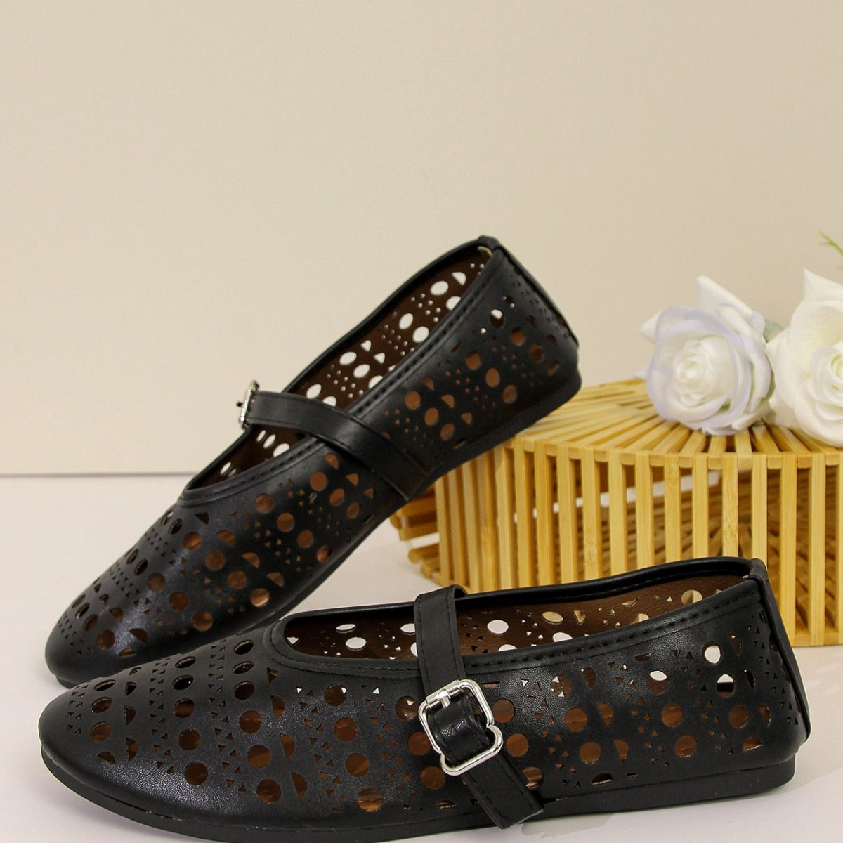 Round Toe Flats Slip-Ons