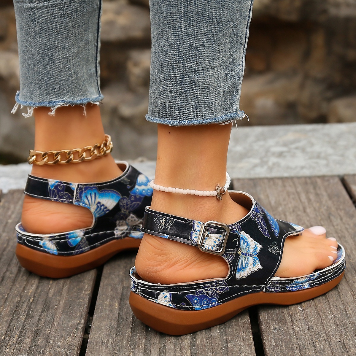 Toe Post Wedge Sandals