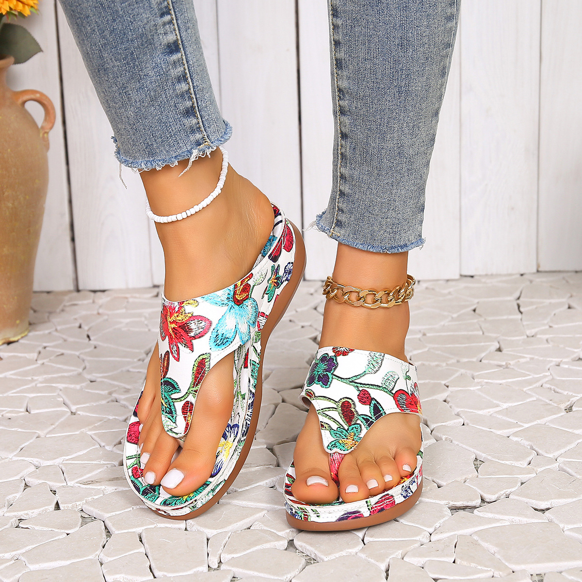 Floral Print Toe Post Sandals