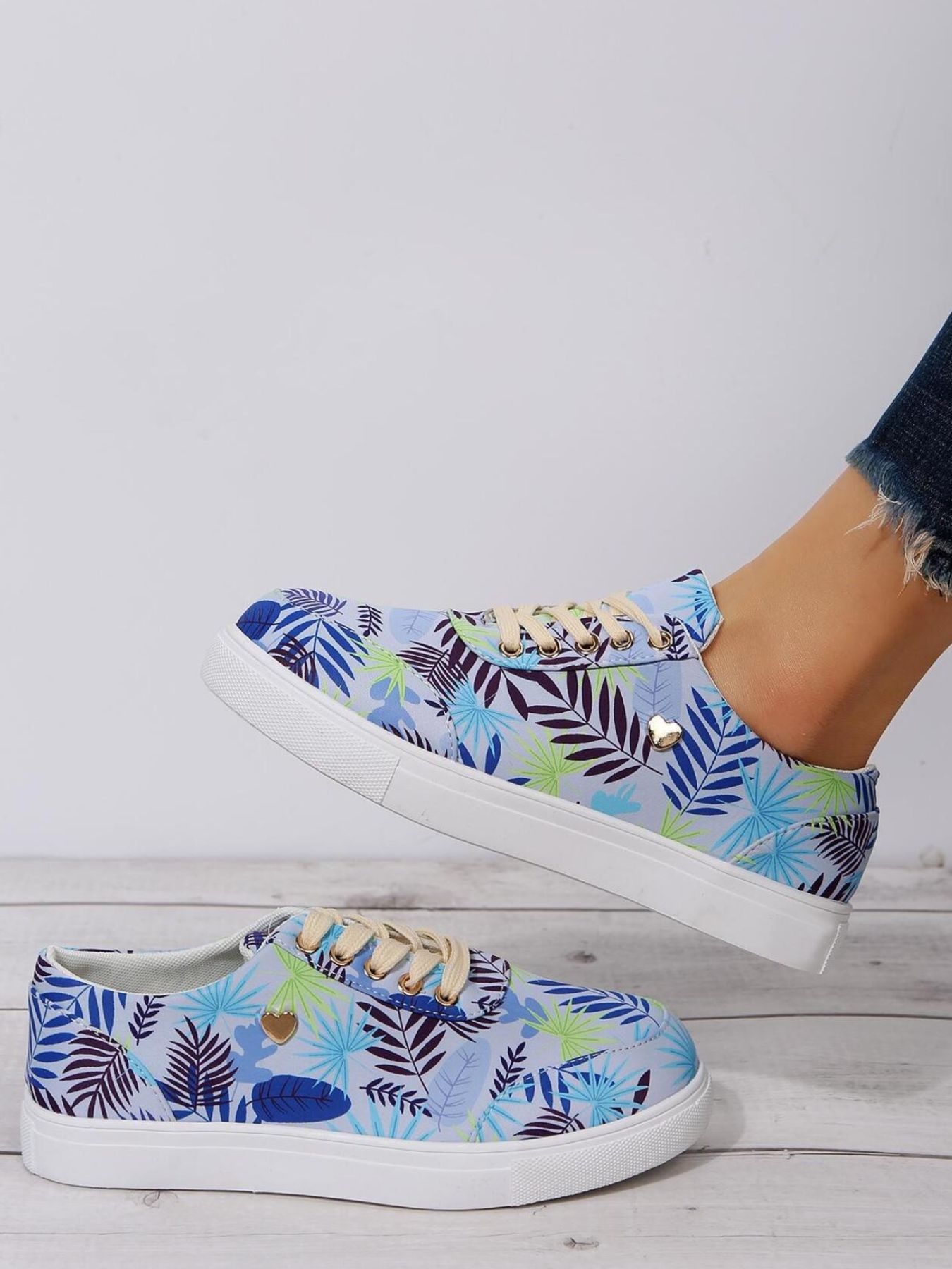 Tropical Leaf Print Canvas Sneakers
