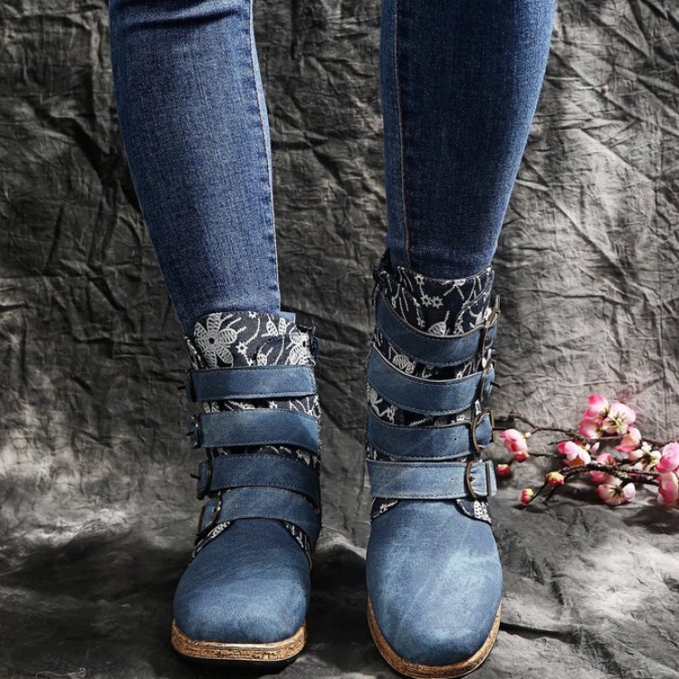 Embroidered Round Toe Boots